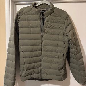 Lululemon Green Navigation Stretch 700-Fill Down Puffer Jacket Size M